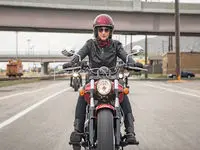 منع قانونی برای موتورسواری زنان وجود ندارد