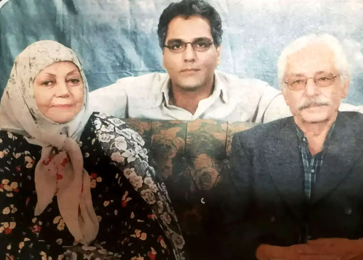 عکس زیرخاکی از حمیده خیرآبادی در کنار جمشید مشایخی