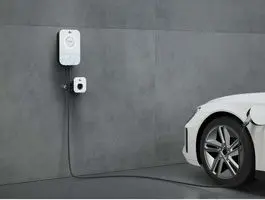 خبر بد برای صاحبان خودروهای برقی / فعلا از شارژ خبری نیست