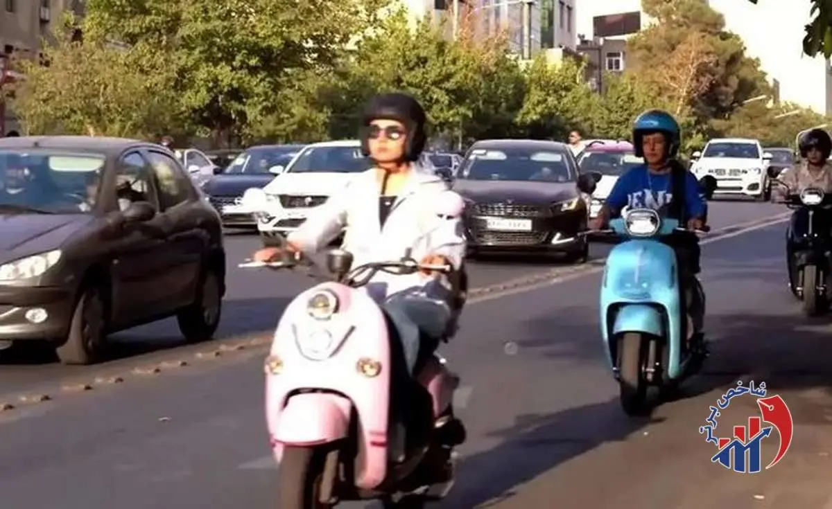 صدور گواهینامه موتورسواری برای زنان منع قانونی ندارد 