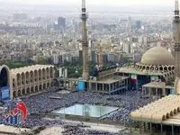 اهدا هدیه به کودکان در نماز جمعه تهران 