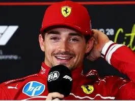 راننده خوش قیافه فرمول یک مدل شد + عکس