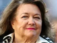 این زن ملکه فلزات کمیاب است