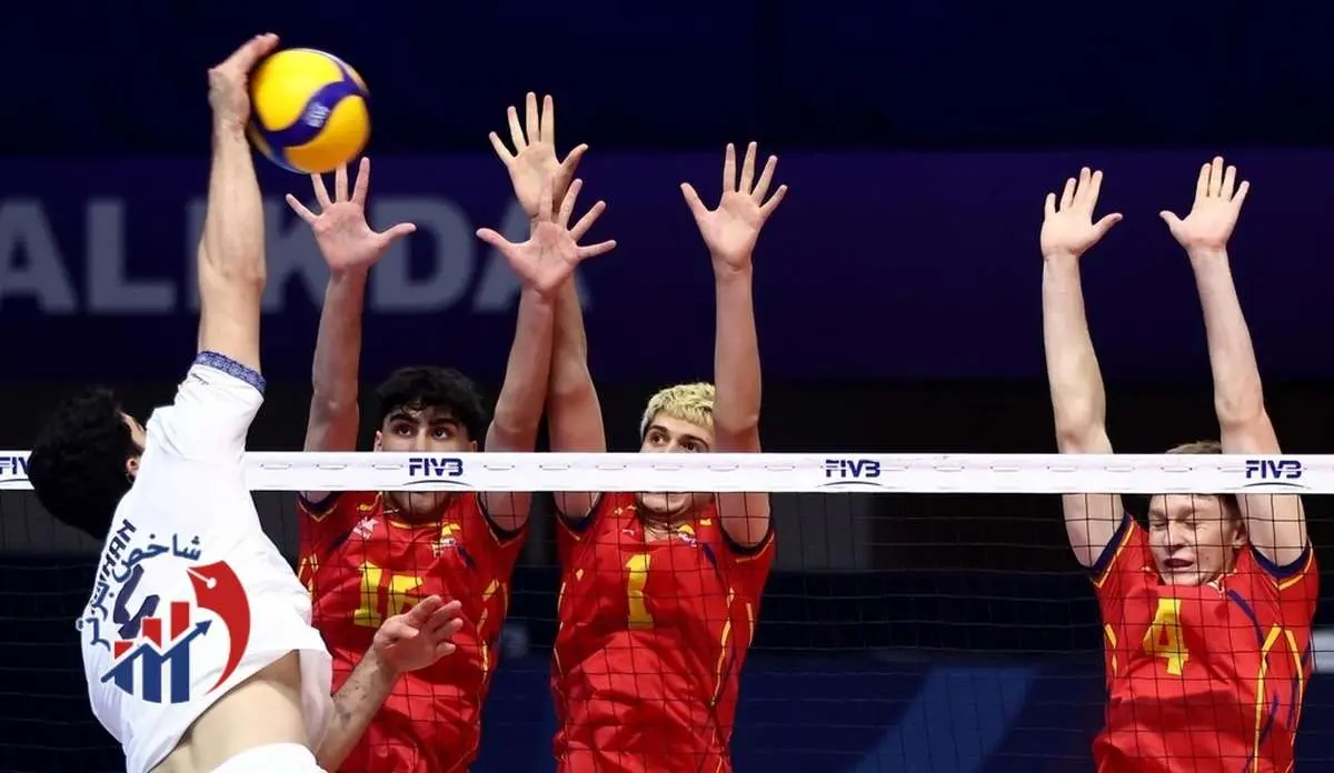 ورزشکاران ایرانی در حاشیه خلیج فارس گل کاشتند