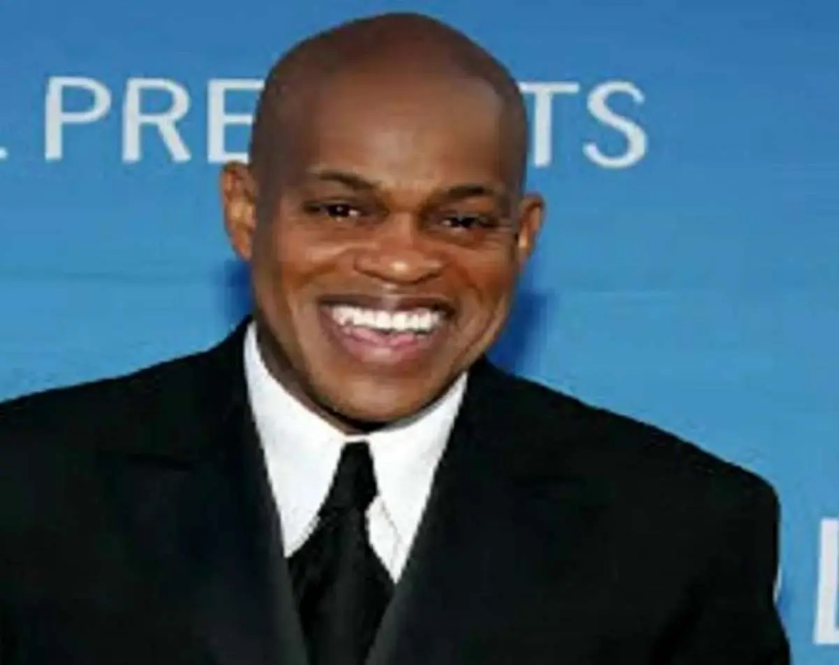 قتل خواننده مشهور با ضربات چاقو +عکس